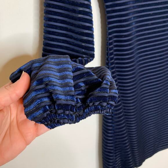 Lulus Ticket to Chic navy blue striped velvety dress size Extra Small XS NWT - Picture 8 of 15